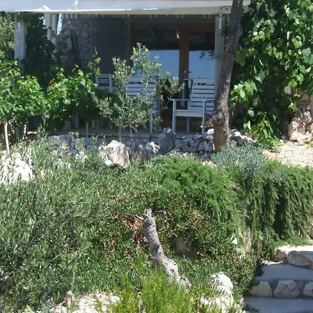 Stone House Marina-sevid, 1 House-1 Apartment