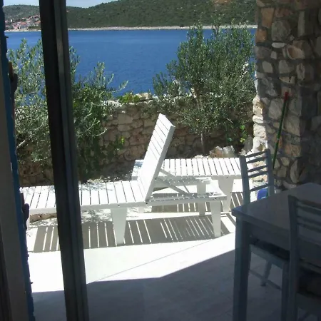 Stone House Marina-sevid, 1 House-1 Apartment