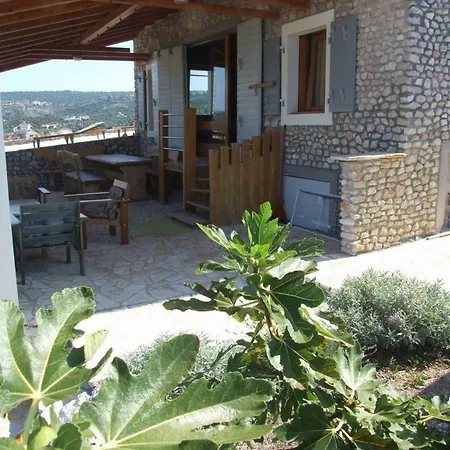 Stone House Marina-sevid, 1 House-1 Apartment