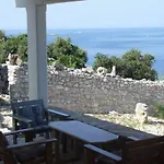 Stone House Marina-sevid, 1 House-1 아파트