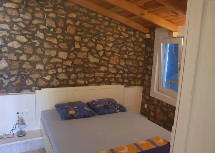 Apartment Stone House Marina-sevid, 1 House-1 Sevid