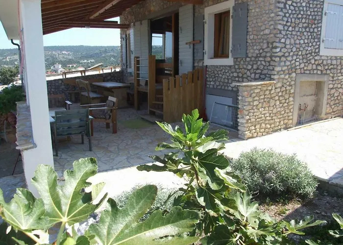 Stone House Marina-sevid, 1 House-1 Apartment